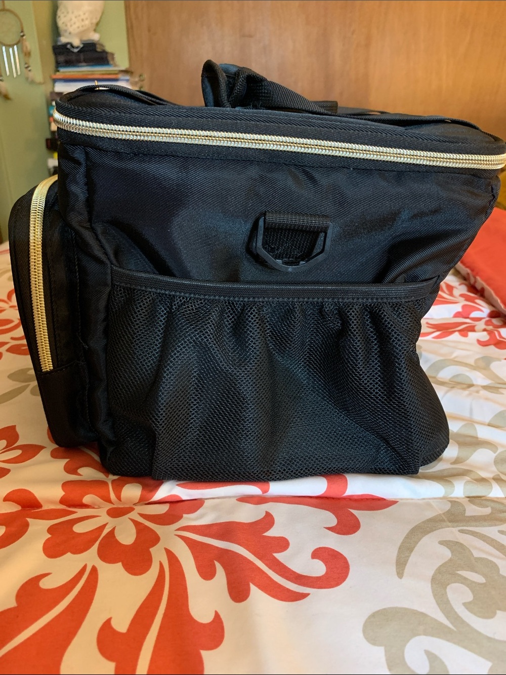 NWOT Black Quilted Lunch Tote Bag with Gold Zippers - Picture 4 of 7